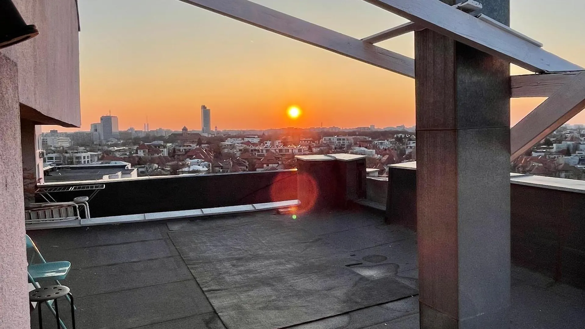 Apartment Let's get on Top Bucharest